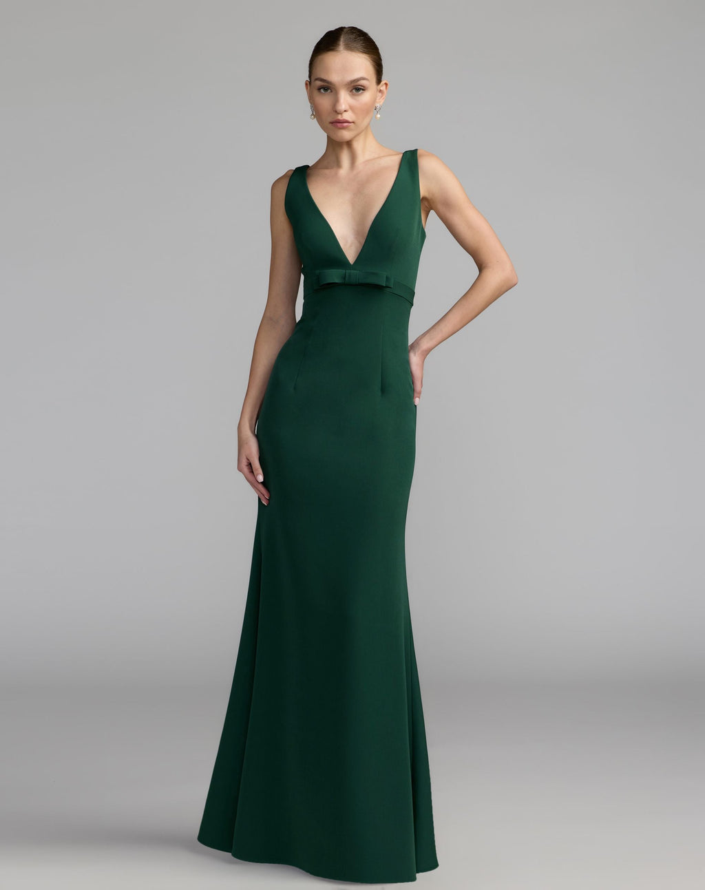 Emerald Green Crepe Sleeveless V Neck Mermaid Gown With Bow - Contemporary Collection