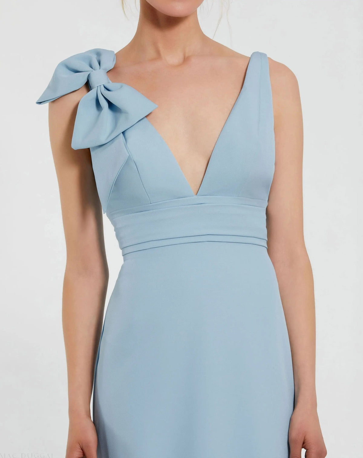 Blue Sleeveless V Neck Bow Detail Mermaid Gown - Designer Collection